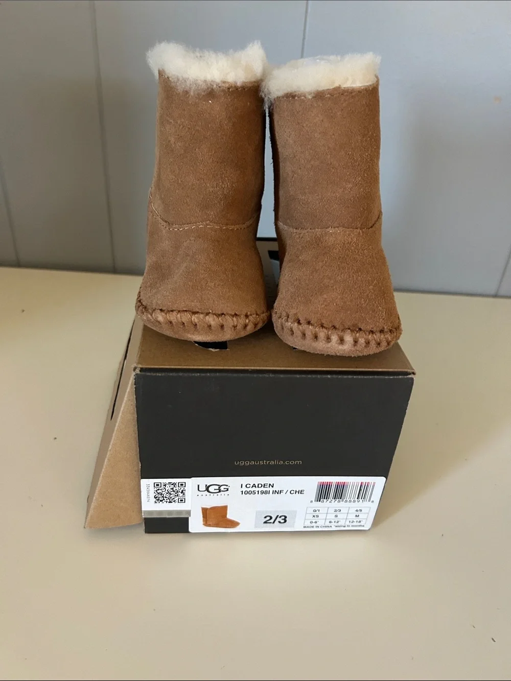 UGG Infant Classic Suede Boots in Chestnut with Shearling